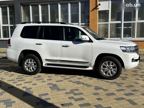 Toyota Land Cruiser 2019 - фото 13