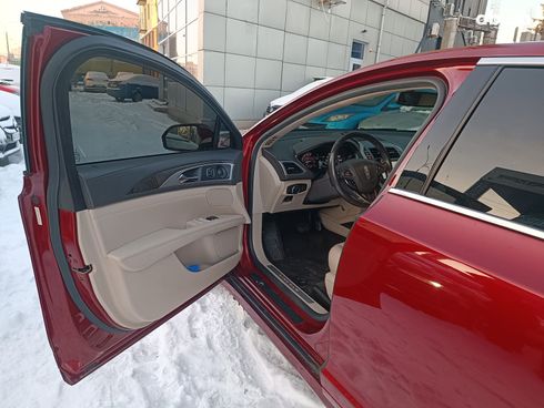 Lincoln MKZ 2017 красный - фото 20