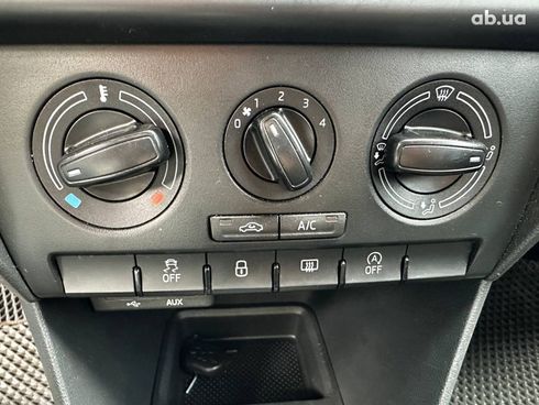 Skoda Rapid 2015 серый - фото 13