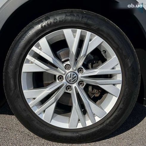 Volkswagen passat alltrack 2018 - фото 16