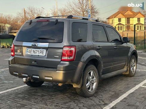 Ford Escape 2011 - фото 9
