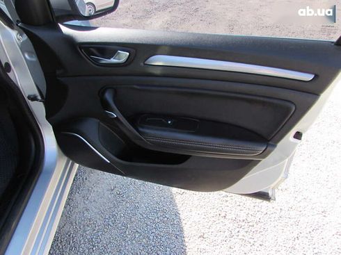 Renault Megane 2017 - фото 18