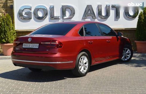 Volkswagen Passat 2018 - фото 16