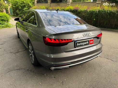 Audi A4 2021 серый - фото 8