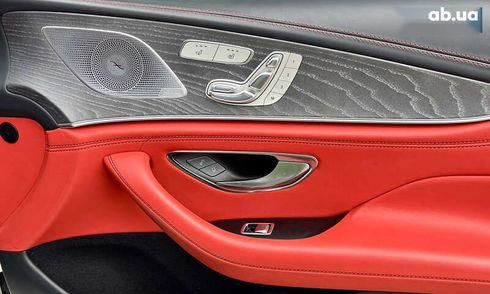 Mercedes-Benz AMG GT 4 2019 - фото 19