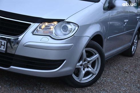 Volkswagen Touran 2009 - фото 6