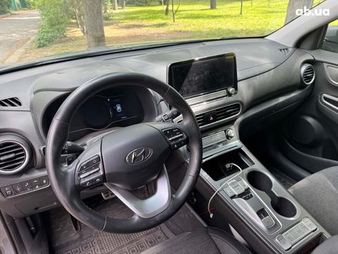 Hyundai Kona Electric 2020 серый - фото 16