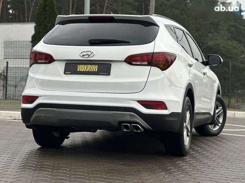 Hyundai Santa Fe 2017 - фото 14