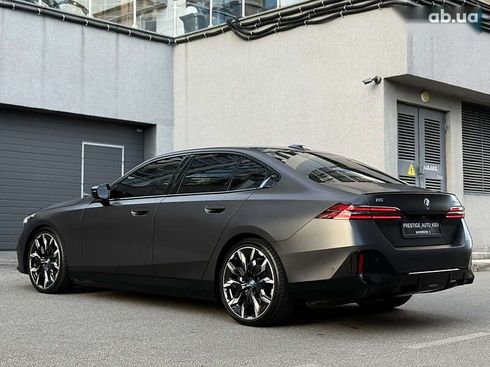 BMW i5 2023 - фото 25