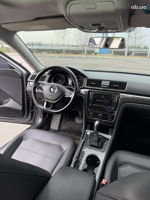 Volkswagen Passat 2017 - фото 20