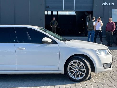 Skoda Octavia 2014 белый - фото 12