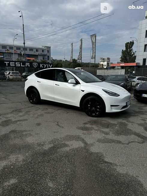 Tesla Model Y 2021 - фото 23