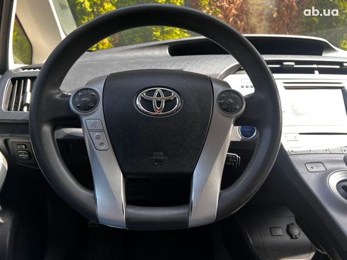 Toyota Prius 2012 белый - фото 12