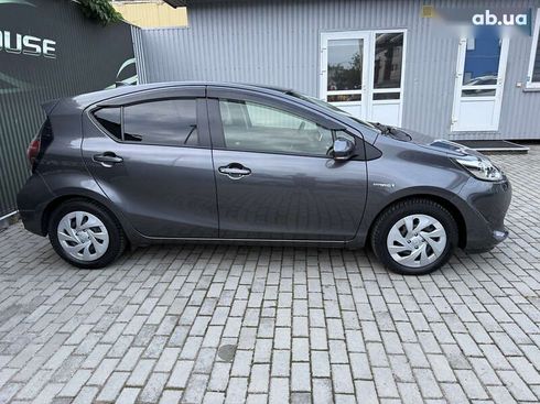 Toyota Aqua 2019 - фото 8