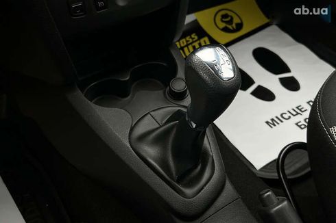 Renault Sandero 2020 - фото 14