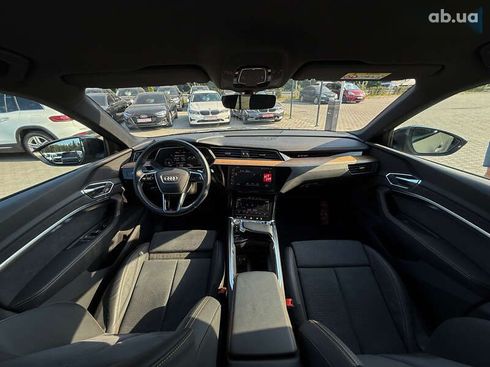 Audi E-Tron 2022 - фото 10