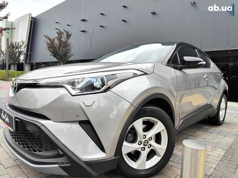 Toyota C-HR 2016 - фото 3