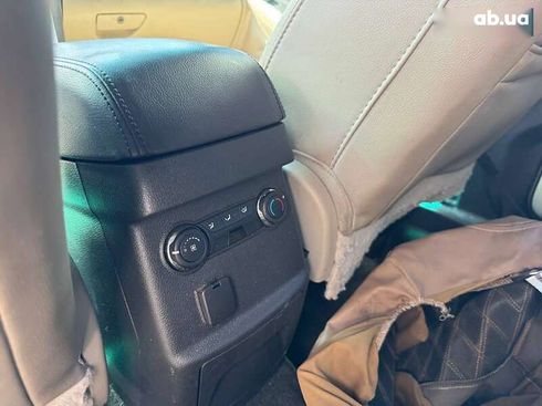Ford Explorer 2013 - фото 16