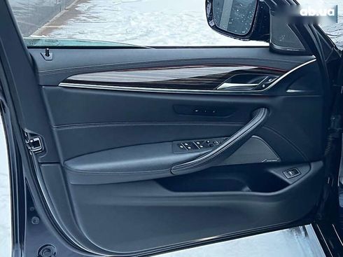 BMW 5 серия 2021 - фото 11
