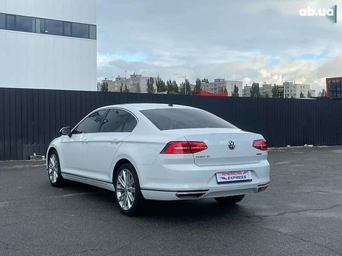 Volkswagen Passat 2018 - фото 10