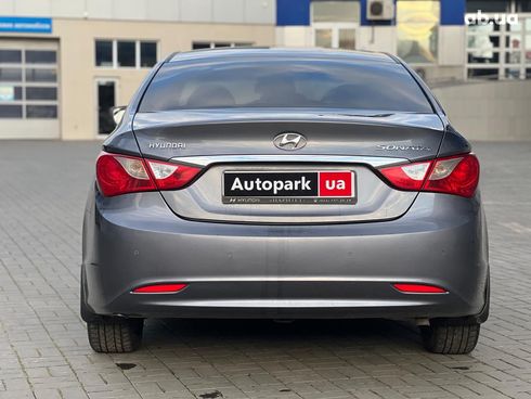 Hyundai Sonata 2012 серый - фото 9