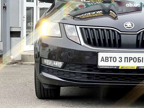 Skoda Octavia 2017 - фото 10