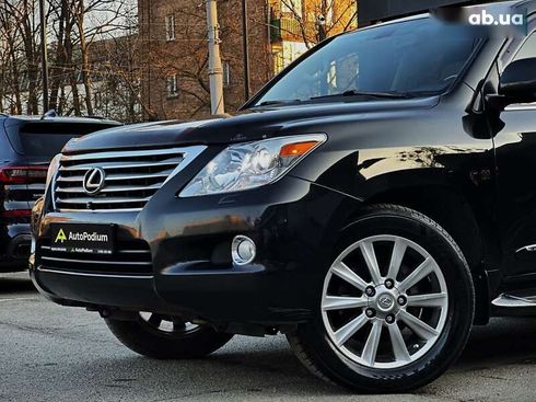 Lexus LX 2010 - фото 2