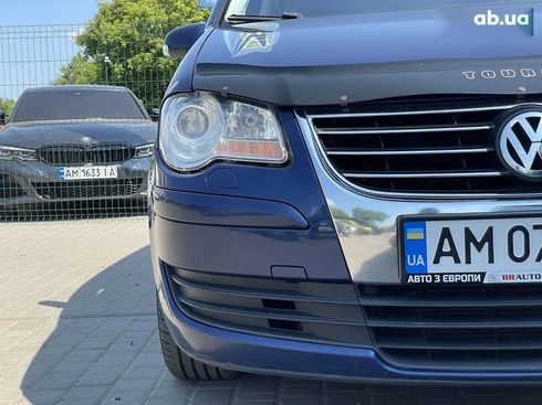 Volkswagen Touran 2009 - фото 6