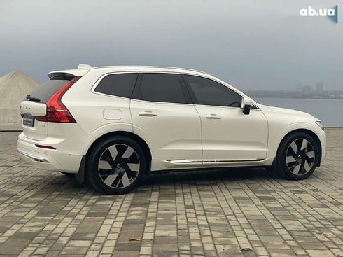Volvo XC60 2023 - фото 10