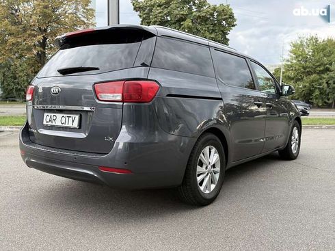 Kia Sedona 2017 - фото 7