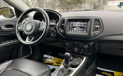 Jeep Compass 2018 - фото 12