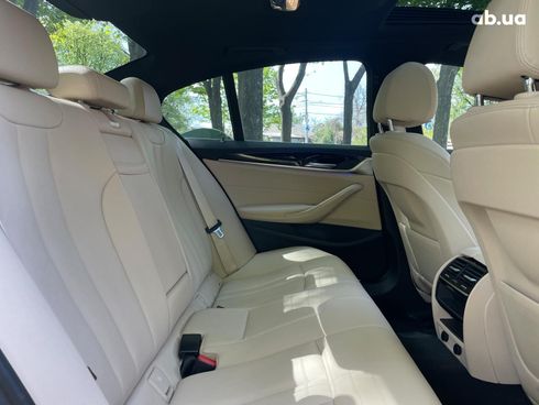 BMW 5 серия 2018 серый - фото 28