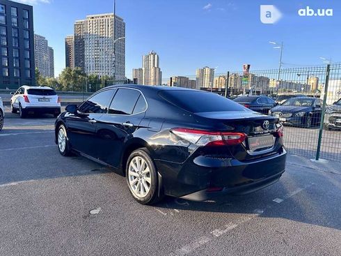 Toyota Camry 2019 - фото 4