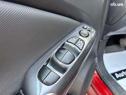 Nissan Juke 2021 красный - фото 18