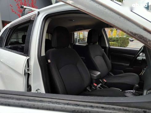 Mitsubishi Outlander 2015 - фото 29