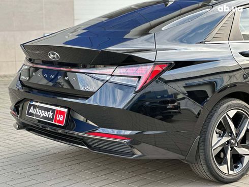 Hyundai Elantra 2022 черный - фото 11