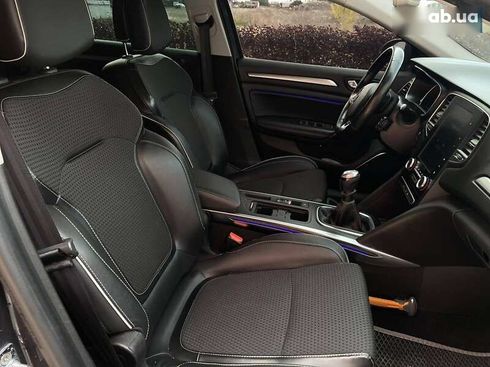 Renault Megane 2017 - фото 19