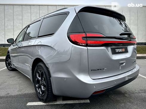 Chrysler Pacifica 2021 - фото 16