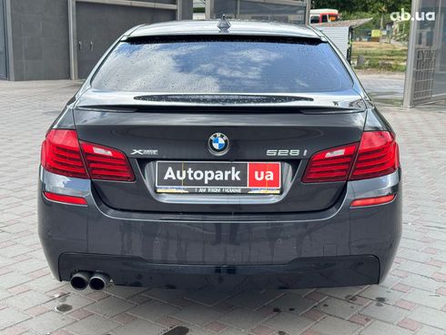 BMW 5 серия 2015 серый - фото 4