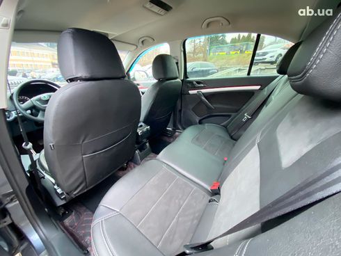 Skoda Octavia 2010 серый - фото 15