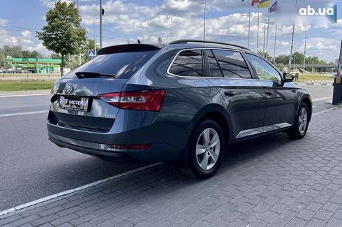 Skoda Superb 2016 - фото 10