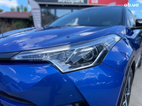 Toyota C-HR 2017 синий - фото 6