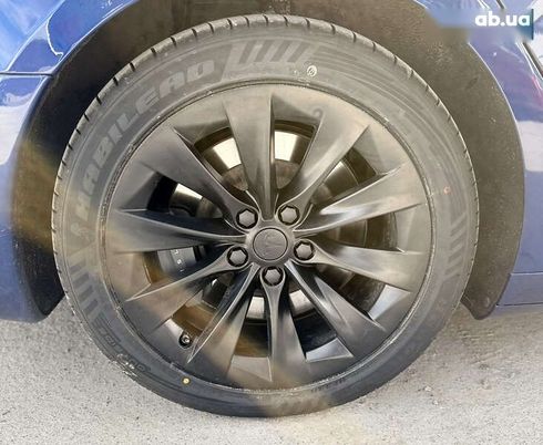 Tesla Model S 2019 - фото 22