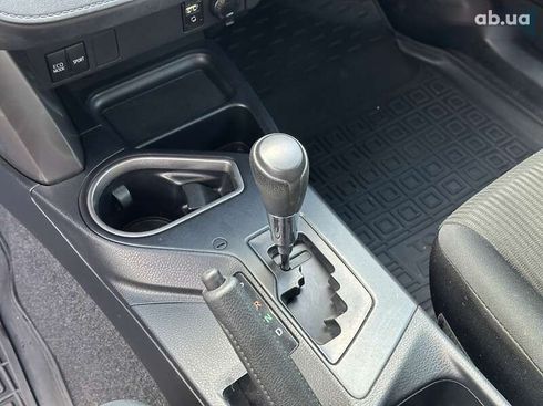 Toyota RAV4 2016 - фото 24