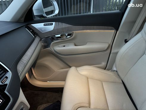 Volvo XC90 2021 - фото 18