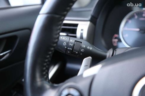 Lexus IS 2013 - фото 23