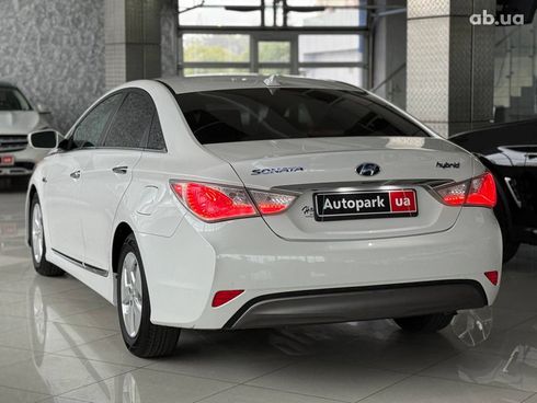 Hyundai Sonata 2013 белый - фото 8