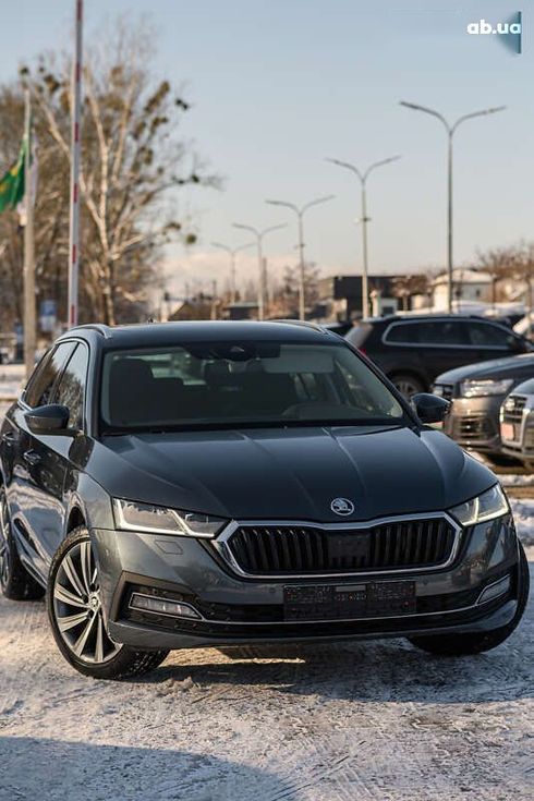 Skoda Octavia 2021 - фото 9