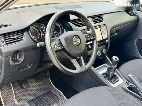 Skoda Octavia 2019 - фото 16