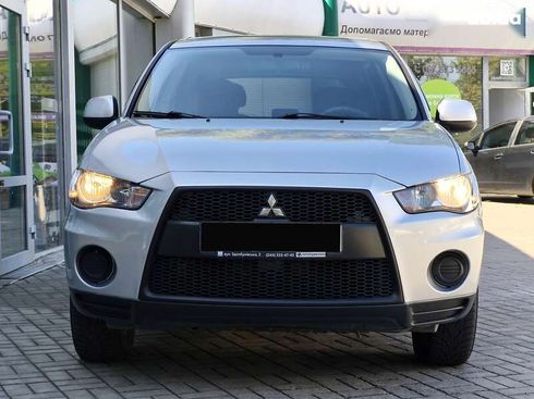 Mitsubishi Outlander 2010 - фото 4